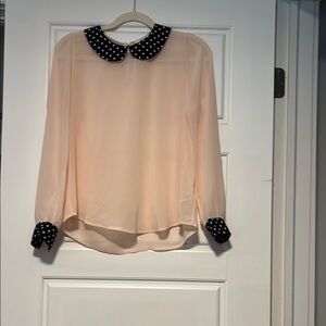 $5/25! Add 5 to bundle to get for $25 Forever 21 Cream and Black blouse